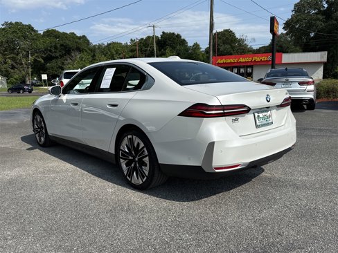 Used 2024 BMW 530i image 3