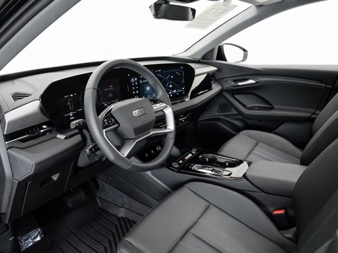 Certified 2025 Audi Q6 e-tron Premium w/ Convenience Package image 4