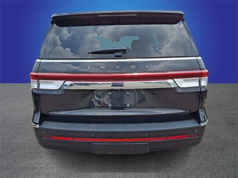 Certified 2024 Lincoln Navigator Premiere image 6