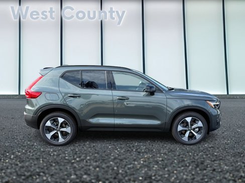 New 2026 Volvo XC40 B5 Plus w/ Protection Package Premier image 2