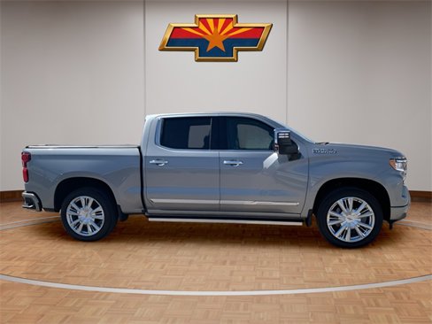 Used 2024 Chevrolet Silverado 1500 High Country w/ High Country Premium Package image 14