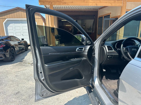 Used 2018 Jeep Grand Cherokee Limited image 6