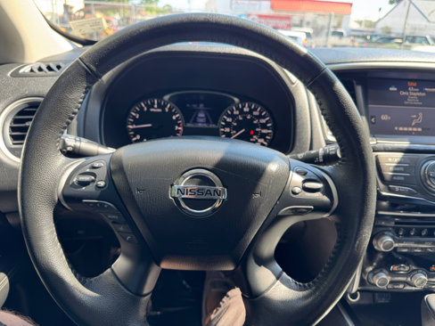 Used 2019 Nissan Pathfinder SV image 23