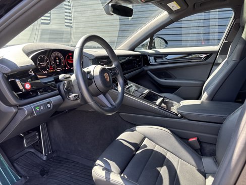 Certified 2025 Porsche Panamera image 21