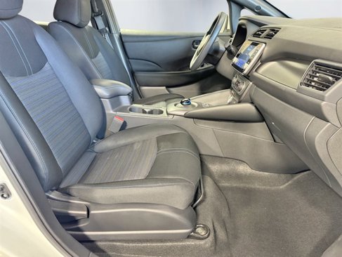 Used 2023 Nissan Leaf S image 21