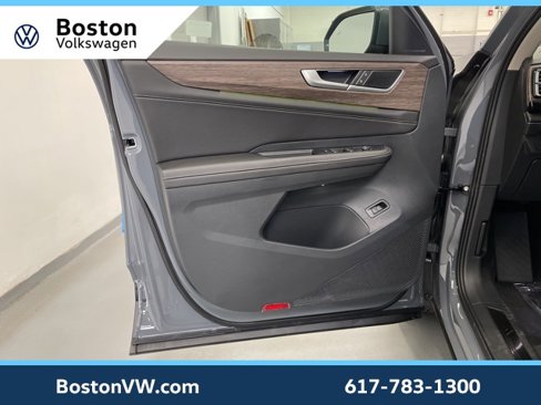 New 2025 Volkswagen Atlas SEL image 25