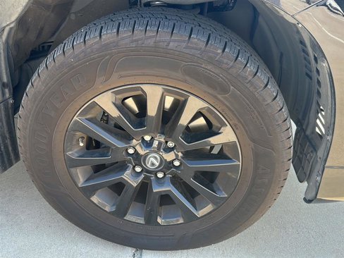 Used 2023 Lexus GX 460 Luxury image 24