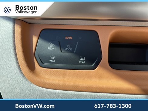New 2025 Volkswagen ID. Buzz 1st Edition image 13