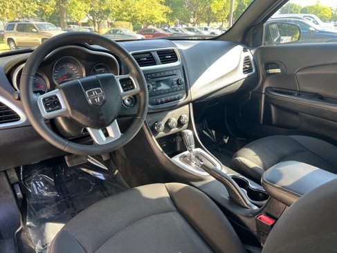 Used 2013 Dodge Avenger SXT w/ Cold Weather Group image 17
