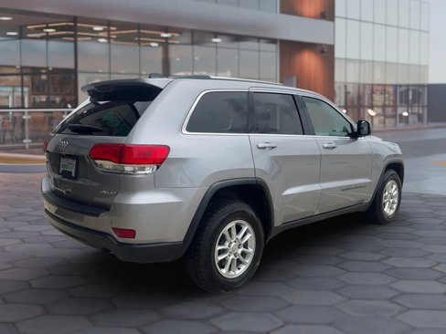 Used 2019 Jeep Grand Cherokee Laredo image 6