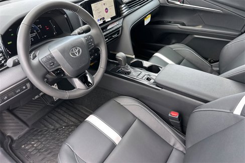 New 2026 Toyota Camry SE image 10