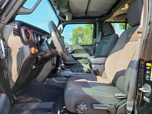Used 2023 Jeep Gladiator Mojave w/ Cold Weather Group image 22