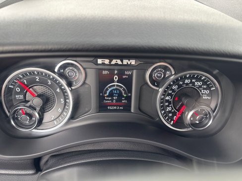 Used 2022 RAM 2500 Big Horn w/ Level 1 Equipment Group image 10