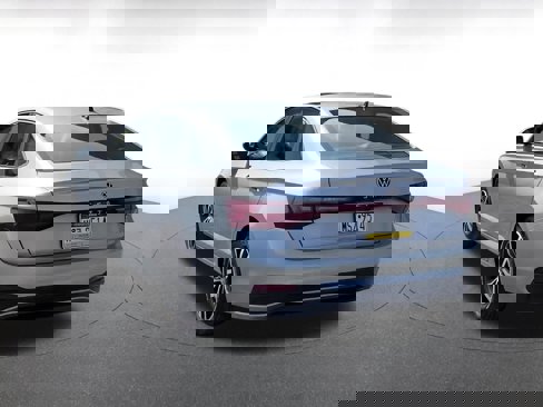 Used 2025 Volkswagen Jetta SE image 11