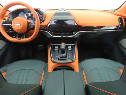 Used 2025 Aston Martin DBX 707 image 13