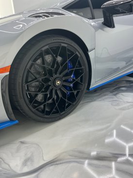 Used 2023 Lamborghini Huracan STO image 6