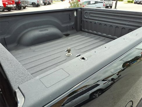 Used 2024 RAM 2500 Tradesman w/ Chrome Appearance Group image 13