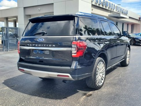Certified 2022 Ford Expedition Platinum image 7