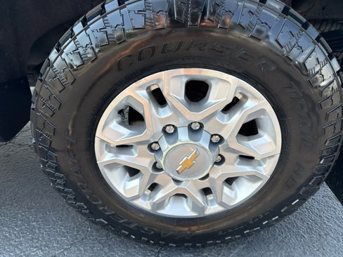 Used 2023 Chevrolet Silverado 2500 LT w/ Convenience Package image 13