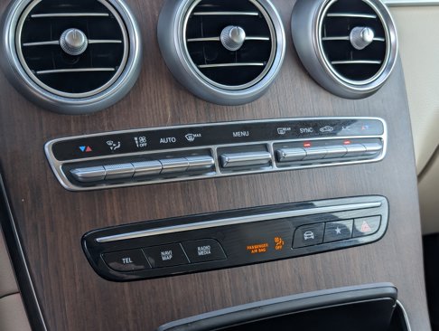 Used 2022 Mercedes-Benz GLC 300 4MATIC image 23