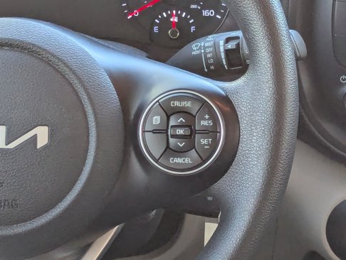 Certified 2022 Kia Soul LX image 18