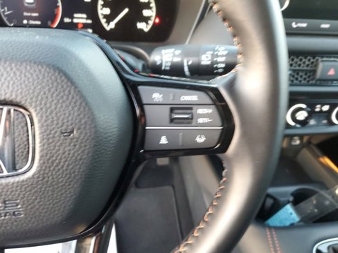 Used 2025 Honda HR-V Sport image 16