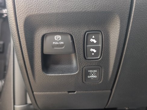 New 2025 RAM 1500 4x4 Crew Cab image 23