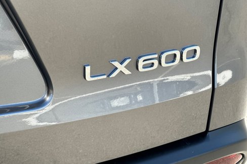 New 2025 Lexus LX 600 4WD w/ Luxury Package image 21
