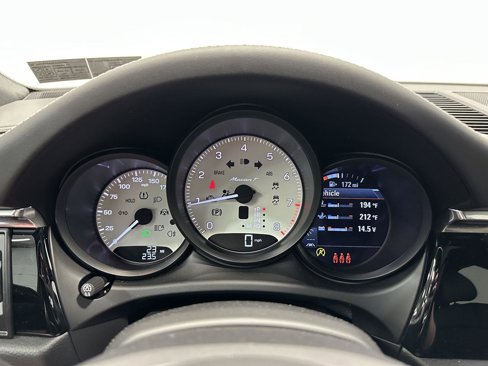 New 2025 Porsche Macan Turbo image 24