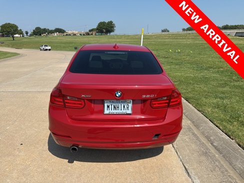 Used 2015 BMW 320i xDrive Sedan image 4