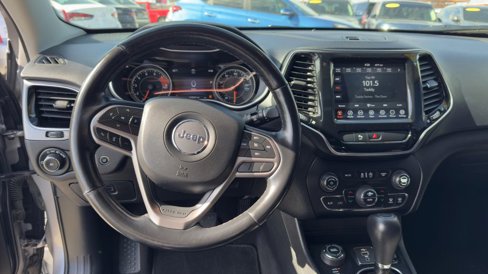 Used 2020 Jeep Cherokee Limited w/ Luxury Group image 18