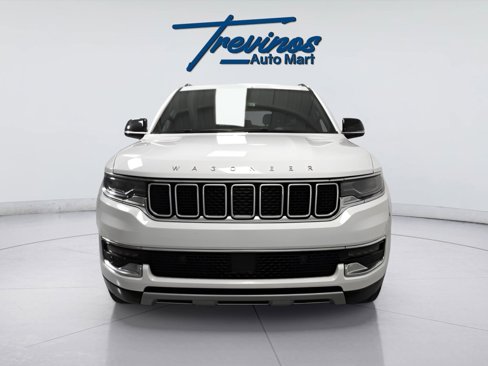 Used 2023 Jeep Wagoneer L Series II image 3