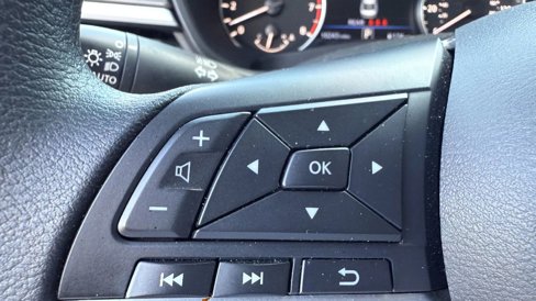 Used 2025 Nissan Altima 2.5 SV image 19