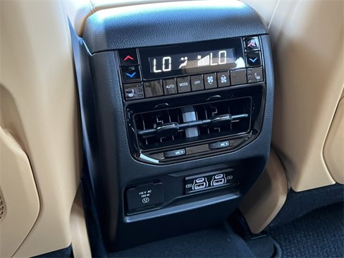 New 2025 Jeep Grand Cherokee Summit image 36
