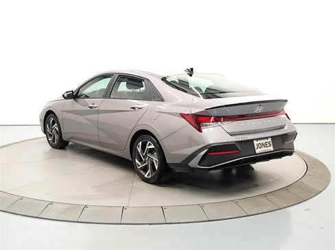 Used 2025 Hyundai Elantra Sport w/ Cargo Package image 6