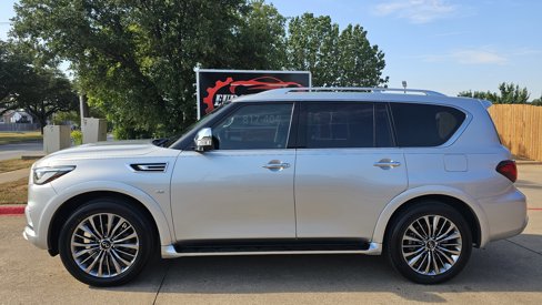 Used 2019 INFINITI QX80 Luxe image 2
