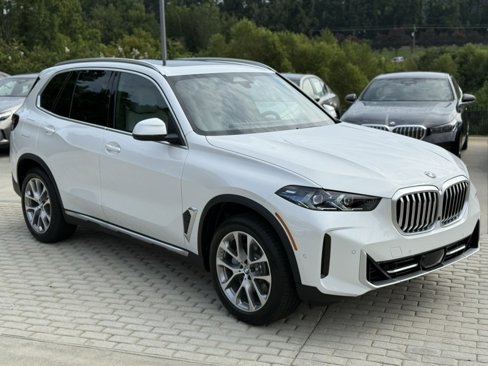 New 2026 BMW X5 sDrive40i image 8