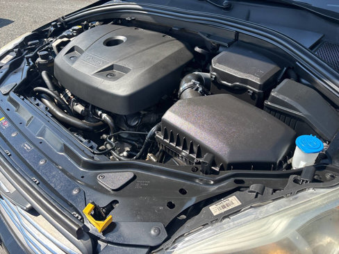 Used 2016 Volvo XC60 T5 w/ Proximity Package image 40