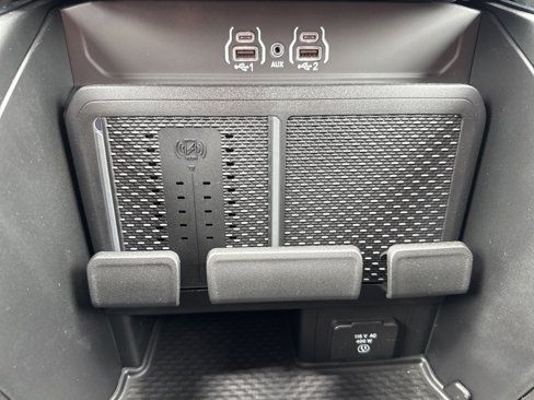 New 2026 RAM 1500 4x4 Crew Cab image 34