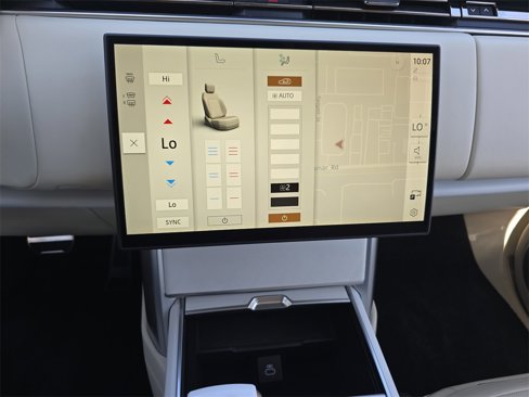New 2025 Land Rover Range Rover SV image 24