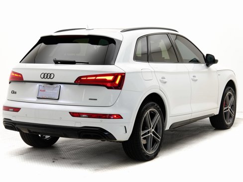 Used 2024 Audi Q5 e Premium Plus image 3