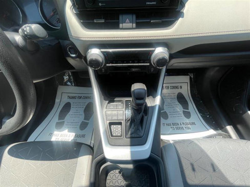 Used 2021 Toyota RAV4 XLE image 11