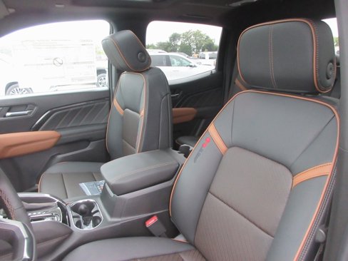 New 2026 GMC Canyon AT4 w/ Technology Plus Package image 12