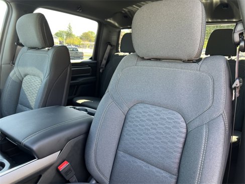 New 2026 RAM 1500 4x4 Crew Cab image 13