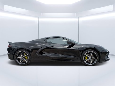 Used 2023 Chevrolet Corvette Stingray Convertible image 2