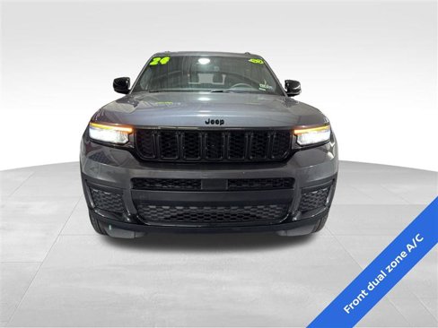 Used 2024 Jeep Grand Cherokee L Laredo image 2