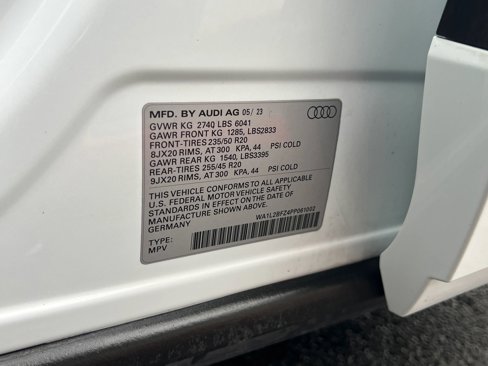 Used 2023 Audi Q4 e-tron Premium Plus image 28