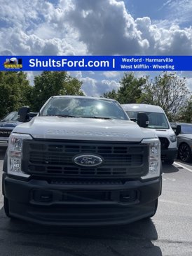 New 2023 Ford F550 2WD Regular Cab Super Duty image 2