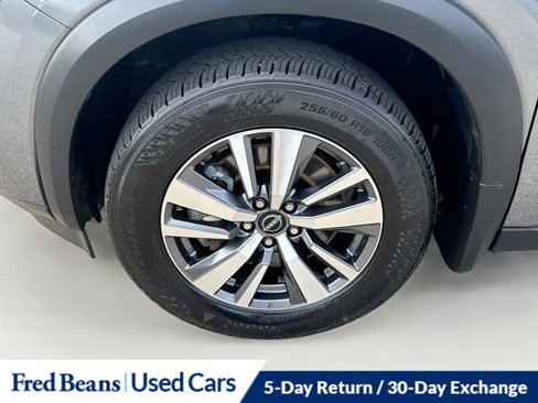 Used 2024 Nissan Pathfinder SL w/ Black Appearance Package image 33