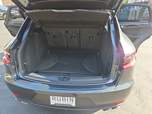 Used 2018 Porsche Macan S image 38